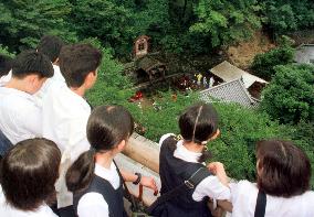 Landslide buries teahouse at Kiyomizudera temple